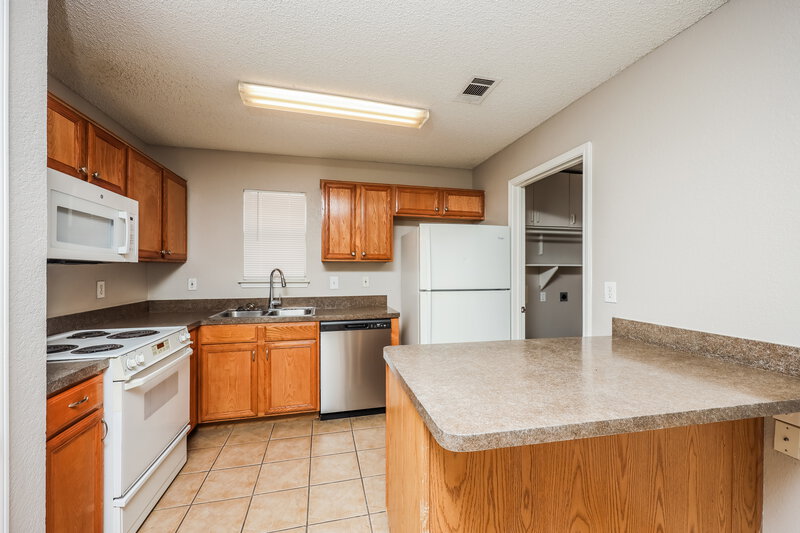 1,930/Mo, 423 Blueberry Hill Ln Mansfield, TX 76063 Kitchen View