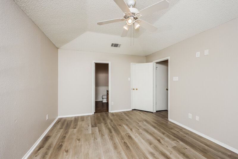 1,930/Mo, 423 Blueberry Hill Ln Mansfield, TX 76063 Main Bedroom View 2