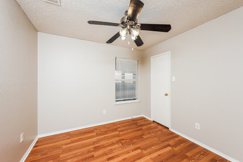 1,930/Mo, 423 Blueberry Hill Ln Mansfield, TX 76063 Bedroom View 2
