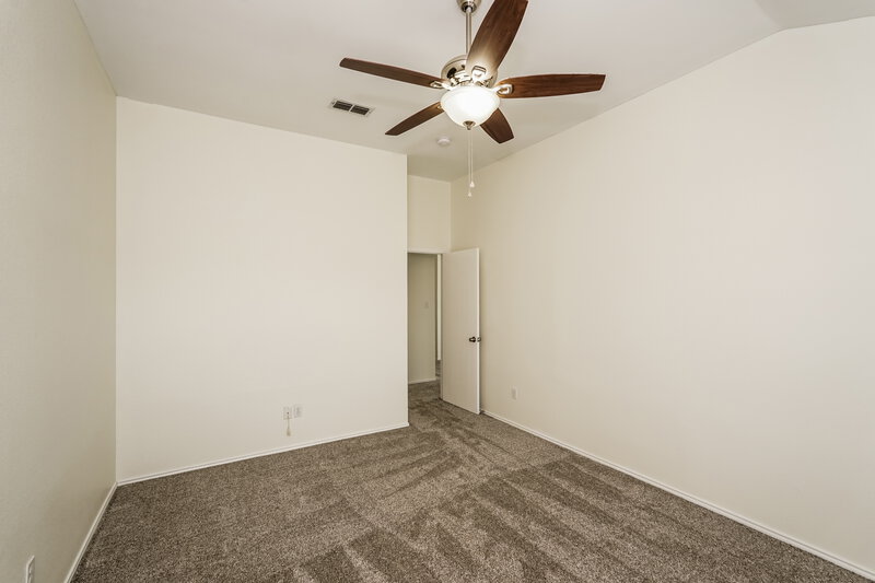 1,770/Mo, 1000 Sandalwood Dr Fort Worth, TX 76140 Main Bedroom View 2