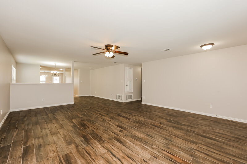 2,220/Mo, 8837 Irish Bend Dr Fort Worth, TX 76123 Living Room View 2