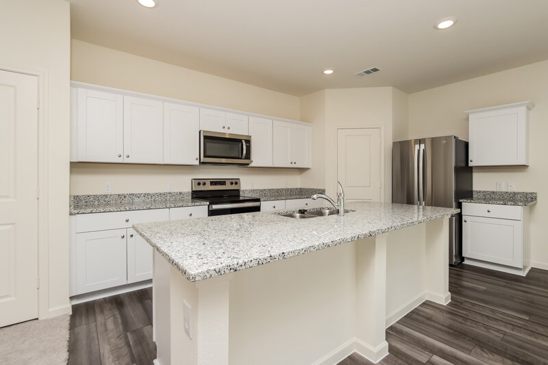 2,175/Mo, 1801 Sandlin Dr Forney, TX 75126 Kitchen View 2