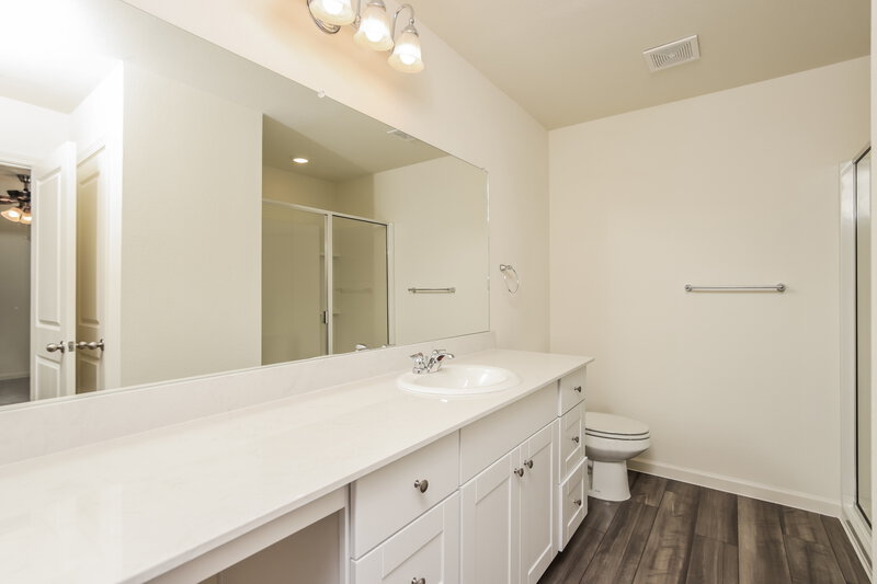 2,175/Mo, 1801 Sandlin Dr Forney, TX 75126 Main Bathroom View