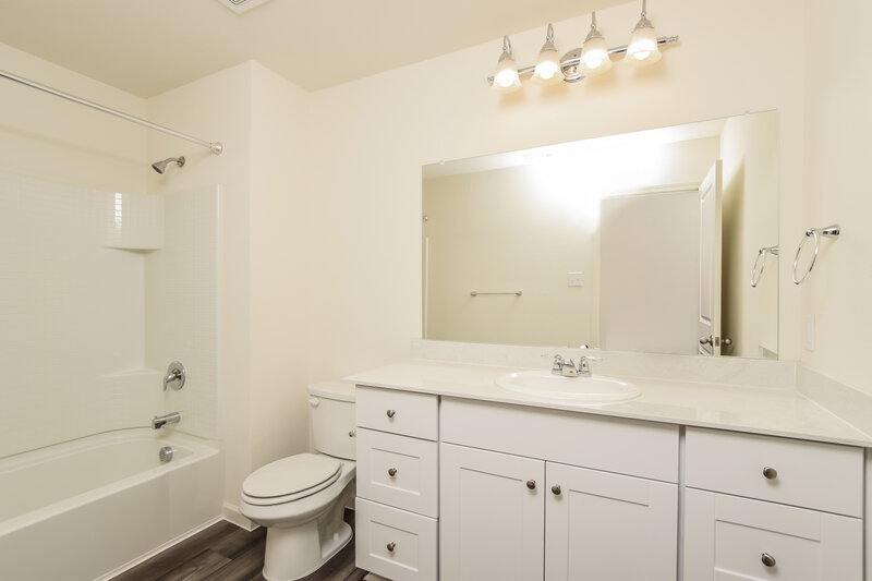 2,175/Mo, 1801 Sandlin Dr Forney, TX 75126 Bathroom View