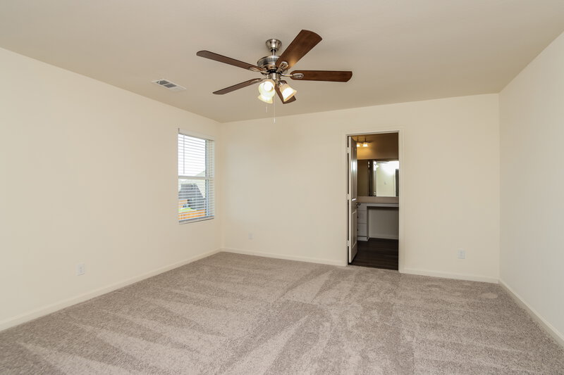 2,035/Mo, 1817 Pueblo St Forney, TX 75126 Main Bedroom View