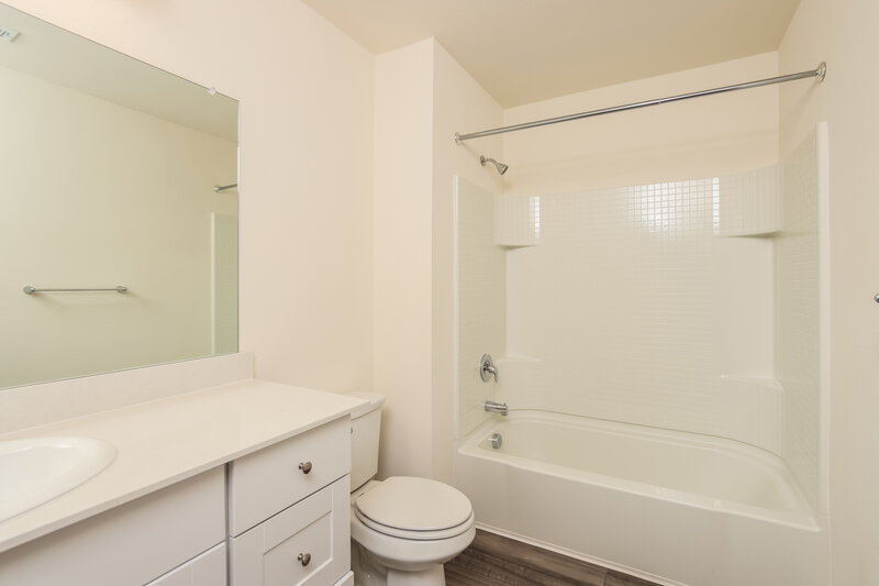 2,035/Mo, 1817 Pueblo St Forney, TX 75126 Bathroom View