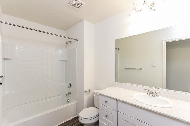 2,535/Mo, 1824 Pueblo Street Forney, TX 75126 Main Bathroom View