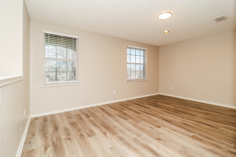 2,450/Mo, 2147 Panorama Ln Grand Prairie, TX 75052 Bedroom View 3