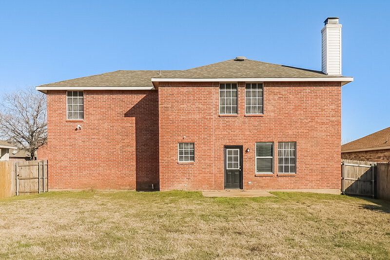 2,450/Mo, 2147 Panorama Ln Grand Prairie, TX 75052 Rear View