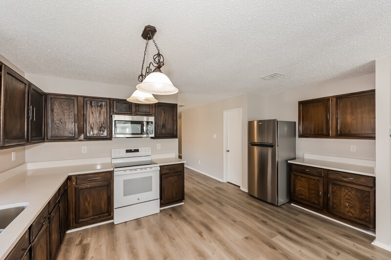 2,265/Mo, 8412 Mild Creek Ln Denton, TX 76210 Kitchen View 2