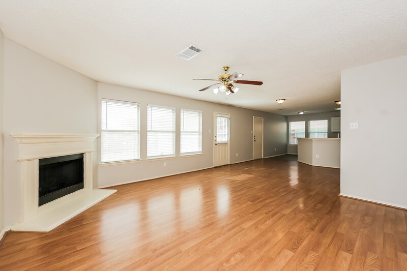 2,480/Mo, 735 Cedarwood Dr Cedar Hill, TX 75104 Living Room View 2