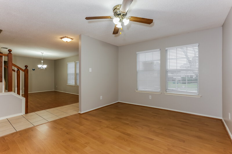 2,620/Mo, 735 Cedarwood Dr Cedar Hill, TX 75104 Office View