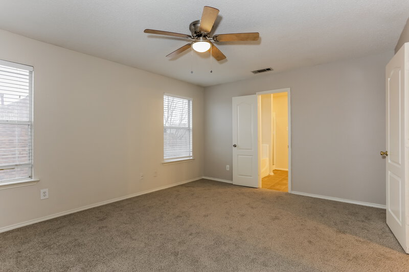 2,620/Mo, 735 Cedarwood Dr Cedar Hill, TX 75104 Main Bedroom View 2