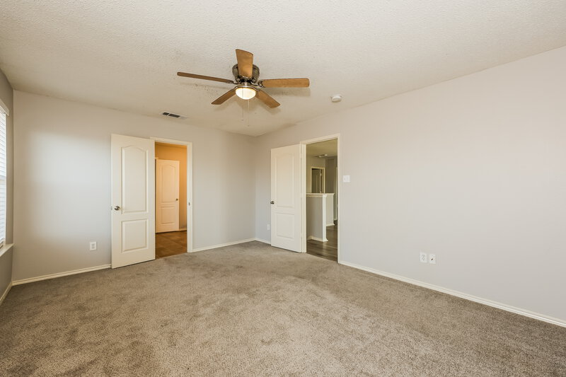 2,480/Mo, 735 Cedarwood Dr Cedar Hill, TX 75104 Main Bedroom View 2