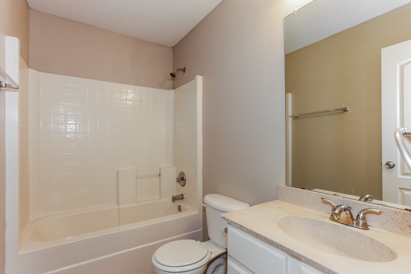 2,620/Mo, 735 Cedarwood Dr Cedar Hill, TX 75104 Bathroom View