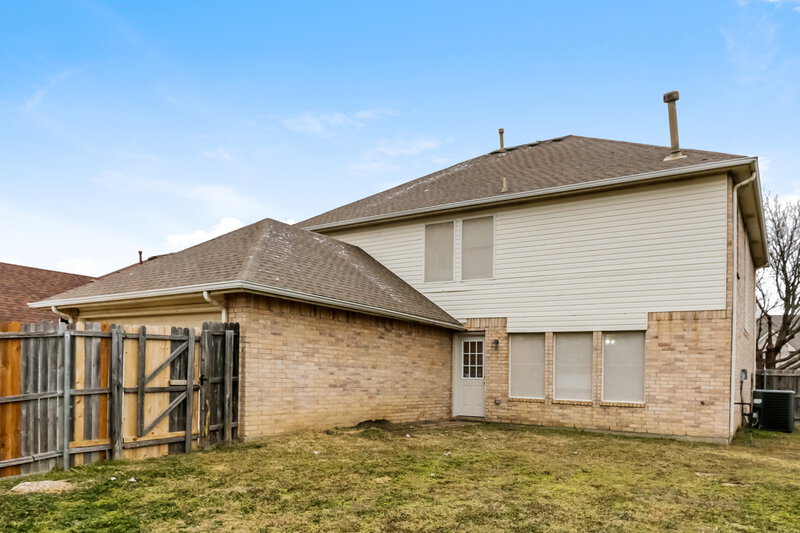 2,620/Mo, 735 Cedarwood Dr Cedar Hill, TX 75104 Rear View