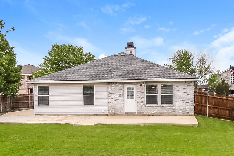2,185/Mo, 5308 Emmeryville Ln Fort Worth, TX 76244 Rear View