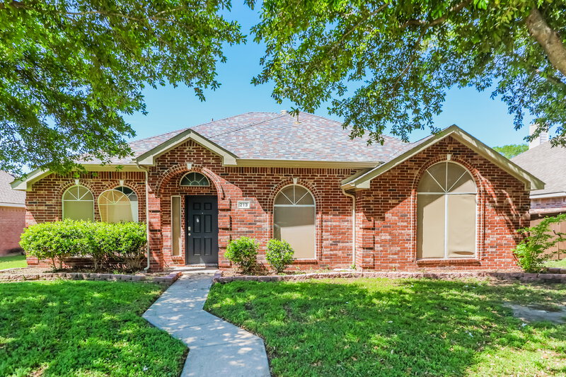 2,375/Mo, 213 Morningstar Ln Red Oak, TX 75154 External View