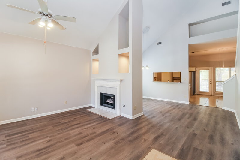 3,300/Mo, 412 Valley View Dr Lewisville, TX 75067 Living Room View 2