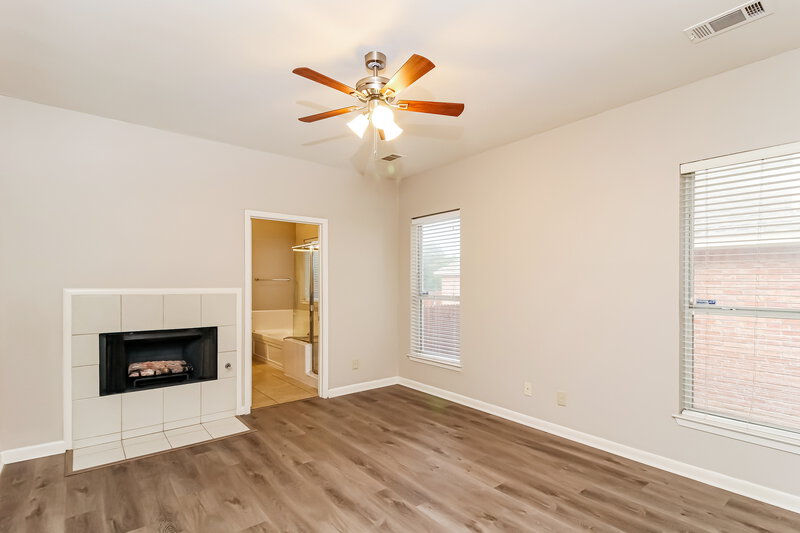 3,300/Mo, 412 Valley View Dr Lewisville, TX 75067 Main Bedroom View