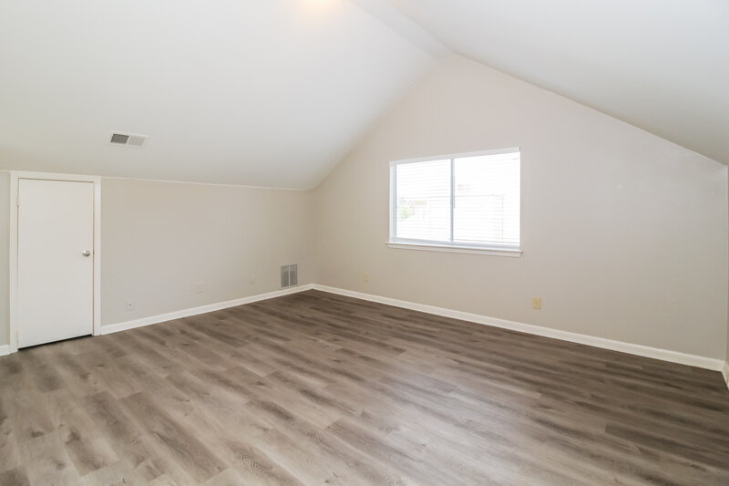 3,300/Mo, 412 Valley View Dr Lewisville, TX 75067 Loft View