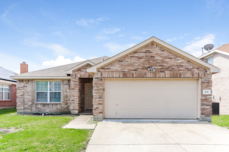 2,070/Mo, 914 Pryor Dr Arlington, TX 76001 External View