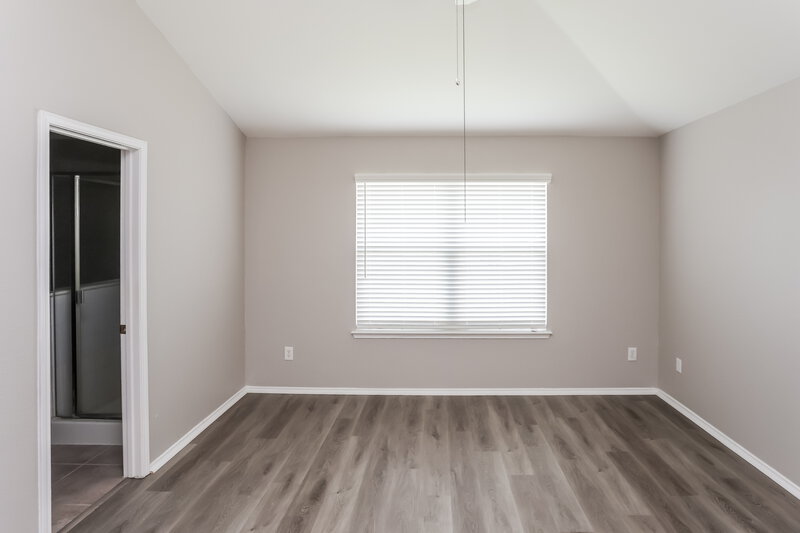 2,070/Mo, 914 Pryor Dr Arlington, TX 76001 Main Bedroom View