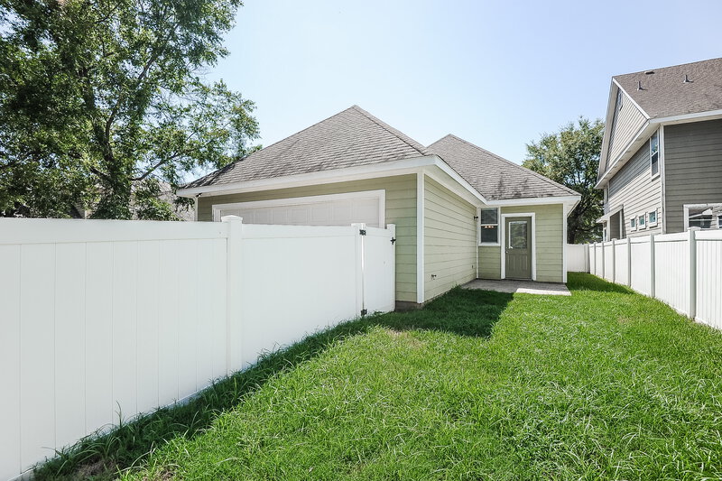 2,185/Mo, 10009 Lexington Dr Providence Village, TX 76227 Rear View