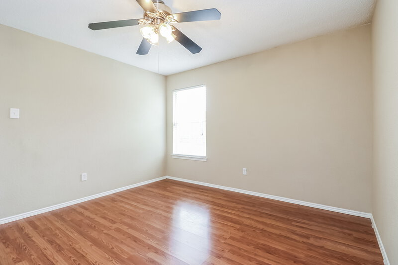 2,250/Mo, 1906 Winter Pass Trl Arlington, TX 76002 Bedroom View 2