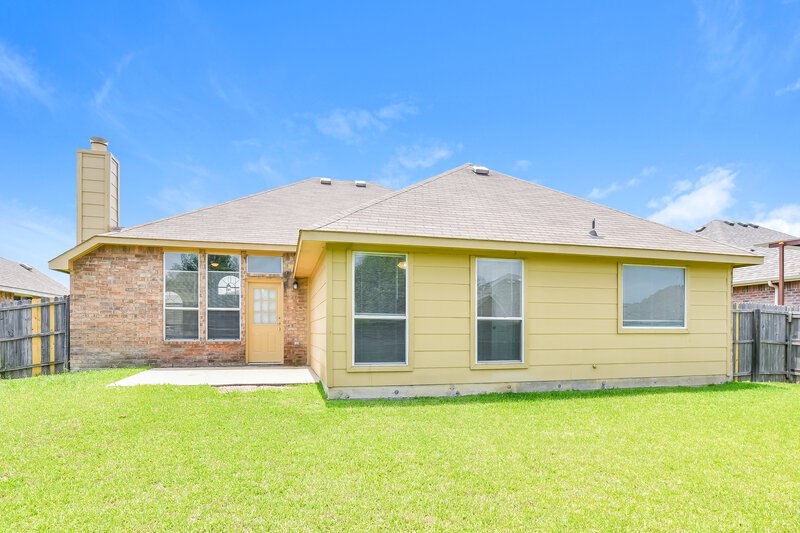 2,165/Mo, 508 Hampton Ct Seagoville, TX 75159 Rear View