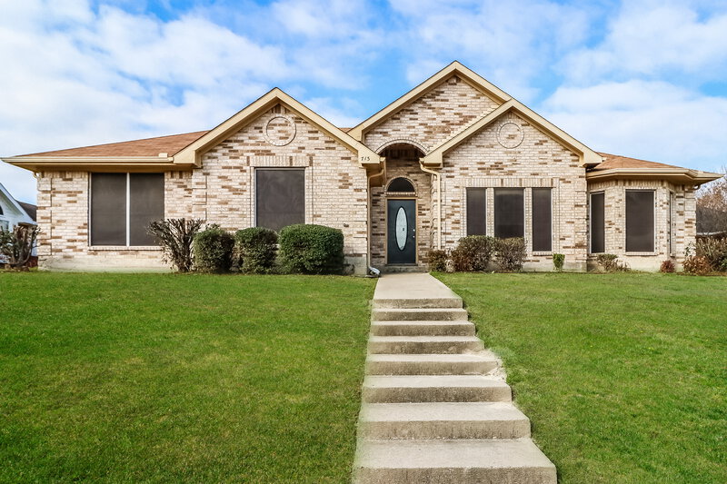 2,535/Mo, 713 Claire View Dr Desoto, TX 75115 External View