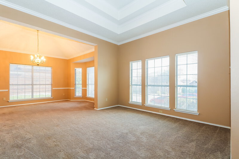 2,535/Mo, 713 Claire View Dr Desoto, TX 75115 Living Roomlarge View