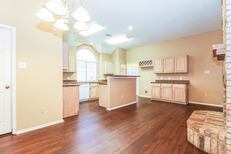 2,535/Mo, 713 Claire View Dr Desoto, TX 75115 Breakfast Nooklarge View