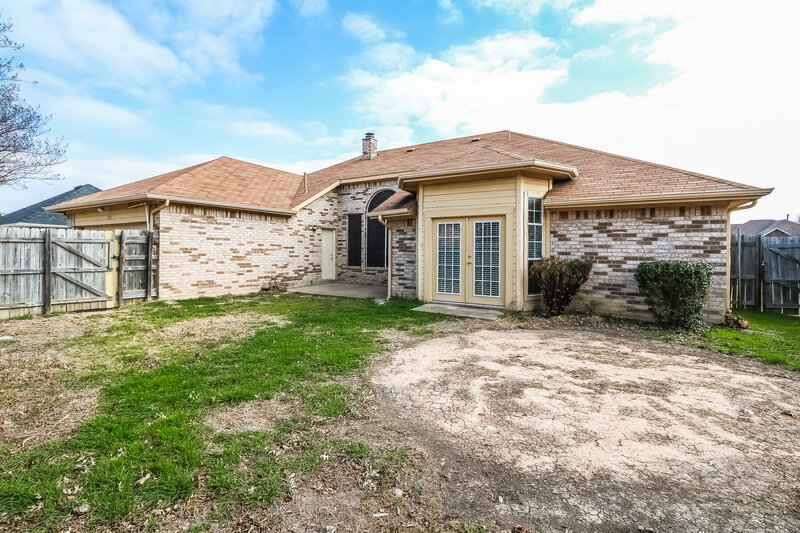 2,535/Mo, 713 Claire View Dr Desoto, TX 75115 Rear Viewlarge View