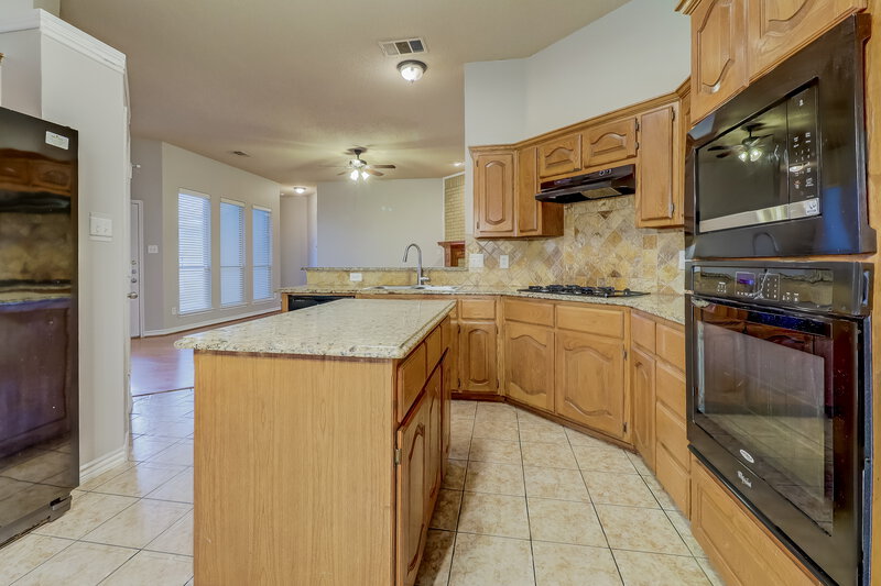 2,775/Mo, 1629 Laurel Springs Ct Desoto, TX 75115 Kitchen View 2