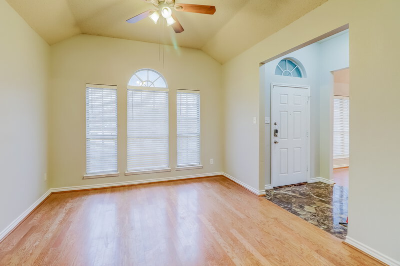 2,775/Mo, 1629 Laurel Springs Ct Desoto, TX 75115 Family Room View