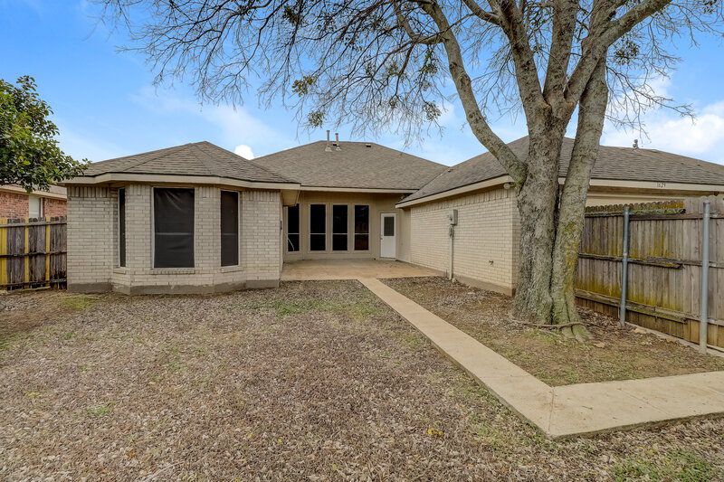 2,775/Mo, 1629 Laurel Springs Ct Desoto, TX 75115 Rear View
