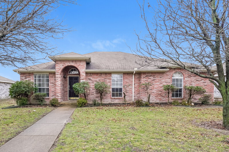 2,305/Mo, 1746 ONeal St Lancaster, TX 75134 External View