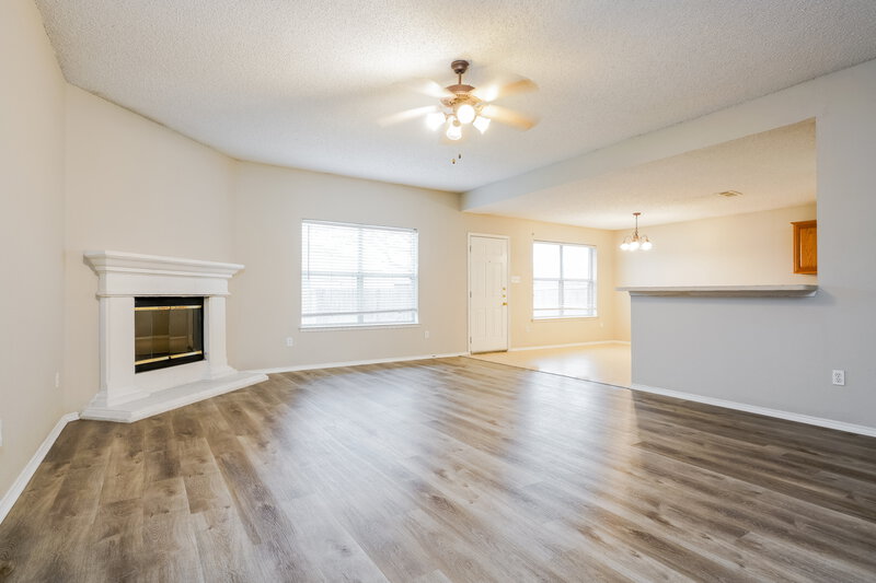 1,775/Mo, 3912 Tarpon Springs Dr Fort Worth, TX 76123 Living Room View