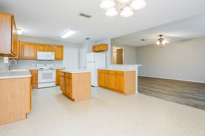 1,775/Mo, 3912 Tarpon Springs Dr Fort Worth, TX 76123 Kitchen View