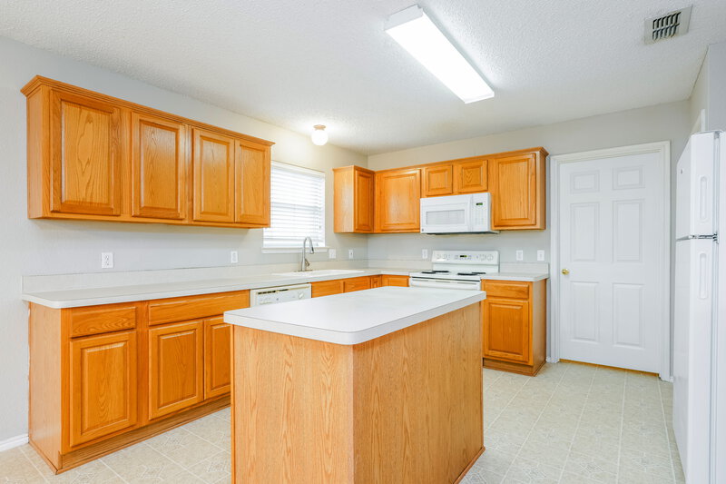 1,775/Mo, 3912 Tarpon Springs Dr Fort Worth, TX 76123 Kitchen View 2