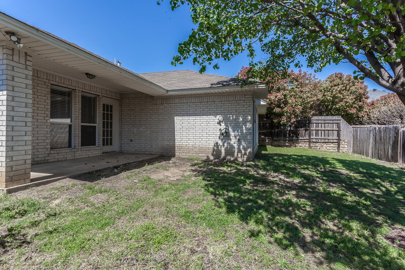 1,920/Mo, 4350 Slick Rock Chase Euless, TX 76040 Rear View