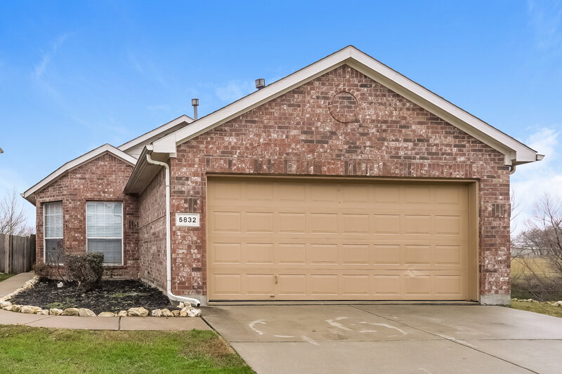 2,035/Mo, 5832 Melanie Dr Fort Worth, TX 76131 External View