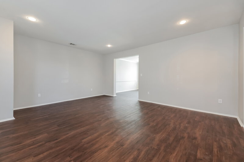 2,445/Mo, 7418 Euclid Dr Rowlett, TX 75089 Living Room View 2