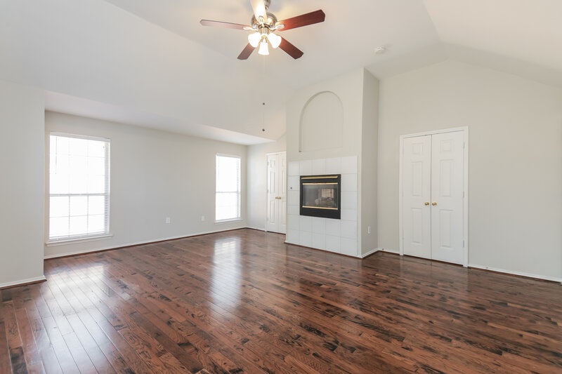 2,445/Mo, 7418 Euclid Dr Rowlett, TX 75089 Main Bedroom View 2