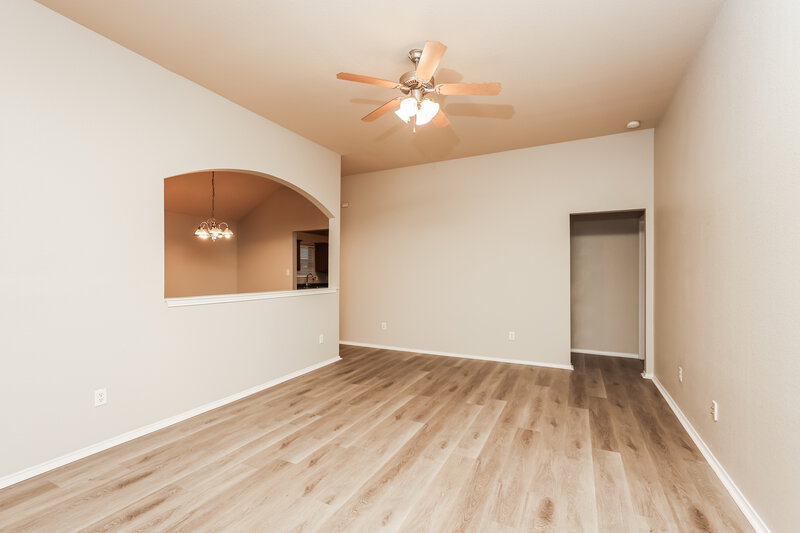 1,645/Mo, 13532 Baldcypress Dr Dallas, TX 75253 Living Room View 2
