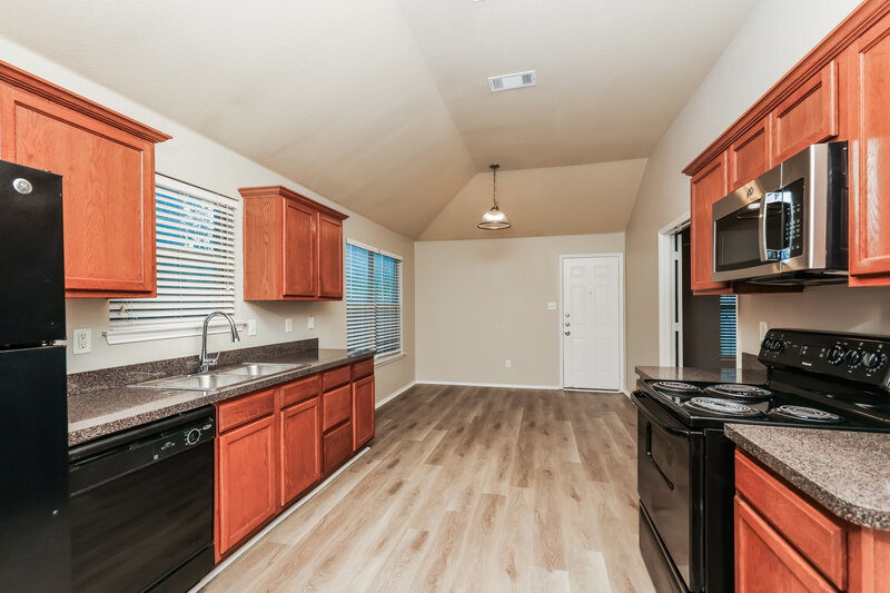 1,645/Mo, 13532 Baldcypress Dr Dallas, TX 75253 Kitchen View 2