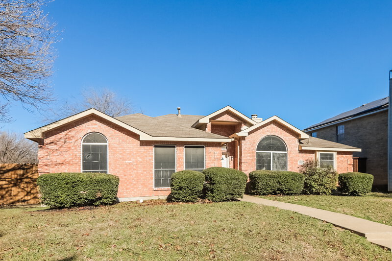 1,930/Mo, 2310 Summit Dr McKinney, TX 75071 Front View