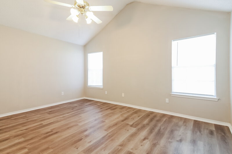 1,930/Mo, 2310 Summit Dr McKinney, TX 75071 Main Bedroom View