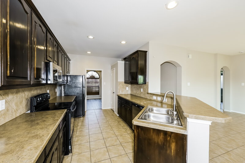 2,150/Mo, 1082 Carpenter Ct Lavon, TX 75166 Kitchen View